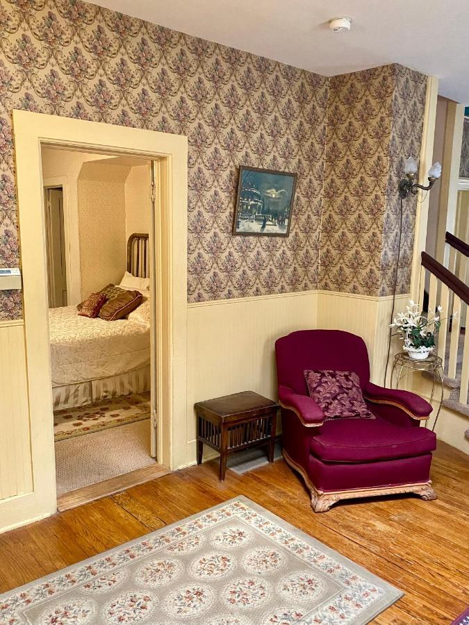 Pansy'S Parlor Bed & Breakfast Голден Экстерьер фото
